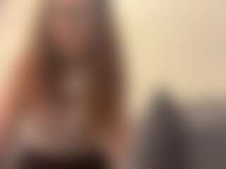Live cam show with AkikoElftman - Skinny Teen (18+) on Milfs Live