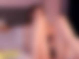 Live cam show with Amor-Si - Skinny on Camsoda