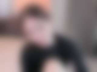 Live cam show with ClarettaMalay - Double Penetration on Gym Cam Girls