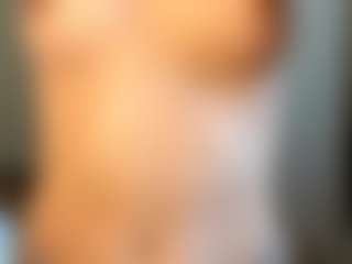 Live-camshow met DollyWiltbank - Skinny Teen (18+) op Camsoda