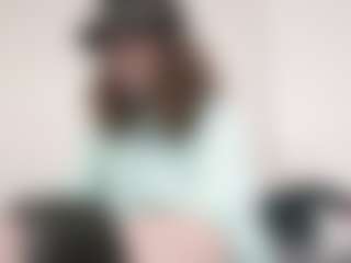 Live cam show with Mary - Shaved Pussy on parknlotfishbdy