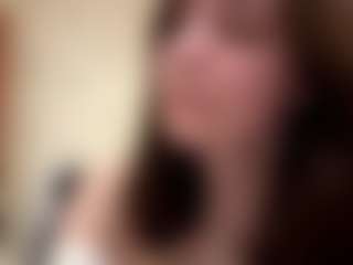 Live cam show with Kelly - Sexy on CamClone
