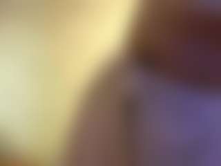 Live cam show with Kelly - Squirt Blonde Hair on Camsoda