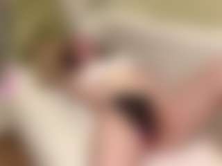 Live cam show with Kelly - Nipple Piercings on https://playwithruby.com