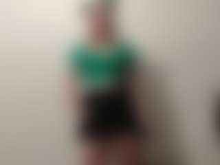 Live cam show with SadyeDobiesz - Nipple Piercings on slutload