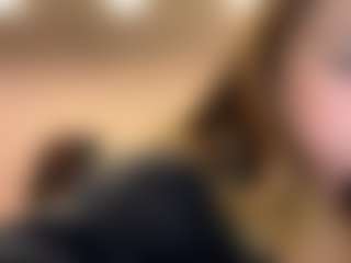 Live cam show with StephaniMaggio - Fingering on livesuperchat.net