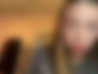 Live cam show with StephaniMaggio - Blonde Hair Shaved Pussy on SinfulBabes