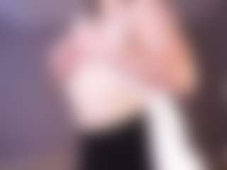 Live cam show with TessKennel - Upskirt on AdultVida.com
