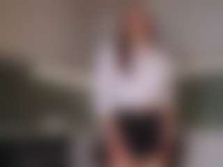 Live cam show with TessKennel - Ass Bouncing on CamwithHer