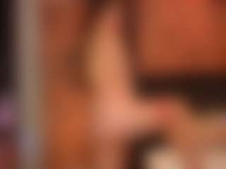 Live cam show with TessKennel - Petite MILF on Camsoda