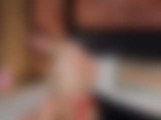 Live cam show with TessKennel - Lingerie on Milfs Live