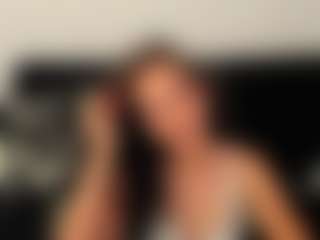 Live cam show with AkiraHayes - Drinking on madthumbs