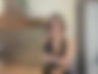 Live cam show with ChristaLurie - Fingers on Fling VIP Chat