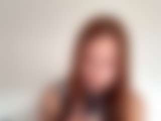Live cam show with EstaHolzworth - Red Hair Amateur on Gym Cam Girls