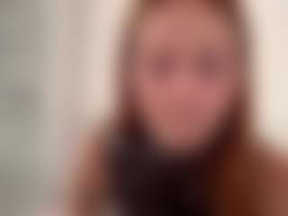 Live cam show with EstaHolzworth - Deepthroat on Camsoda