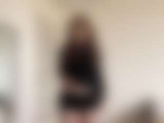 Live cam show with LeraValentini - Squirt on Camsoda