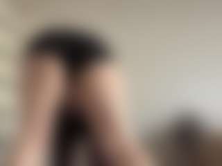LeraValentini's Live Sex Cam Show