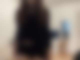Live cam show with LeraValentini - Shaved Pussy Teen (18+) on Uber Horny