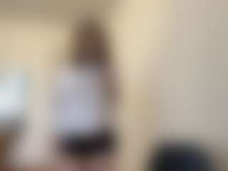 Live cam show with LeraValentini - Cowgirl on CamwithHer