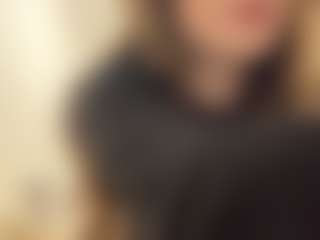 Live cam show with LeraValentini - Brown Hair on StripNow