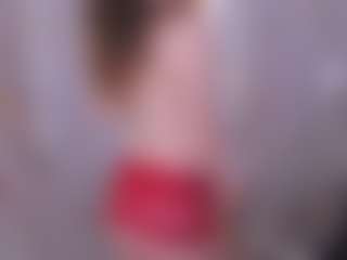 Live cam show with Lunneth - New Brown Eyes on livesuperchat.net