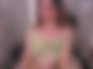 Live cam show with Lunneth - Dildo Or Vibrator on Fling VIP Chat