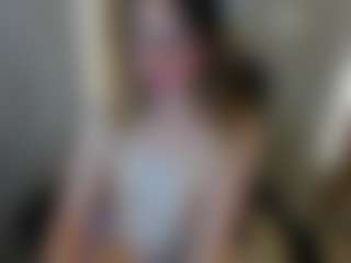 Lunneth's Live Sex Cam Show