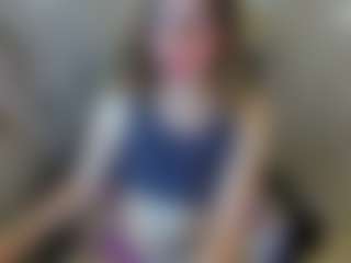 Live cam show with Lunneth - Blonde Hair on Livezox