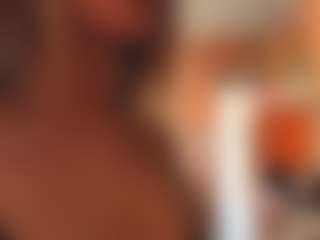 Live cam show with ShawandaChesher - Camel Toe on Milfs Live