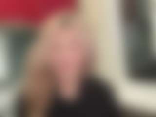 Live cam show with ToccaraLockridge - Petite on CamClone