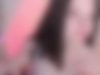 Live cam show with AlyaSoler - Green Eyes on Camsoda