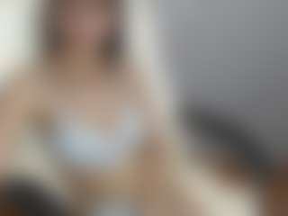 Live cam show with Amys19 - Teen (18+) on Camsoda