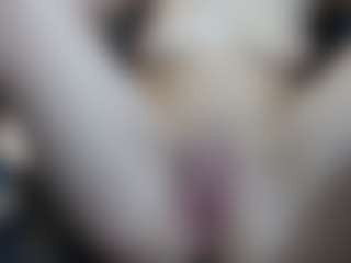 Amys19's Live Sex Cam Show