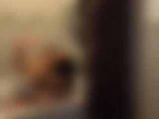Live cam show with WifeyKey - Amateur MILF on Streamer API