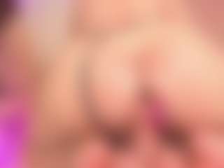 amelia-lov33's Live Sex Cam Show