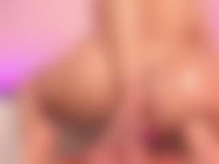 amelia-lov33's Live Sex Cam Show
