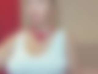 DangerSimona MILF webcam performer live streaming