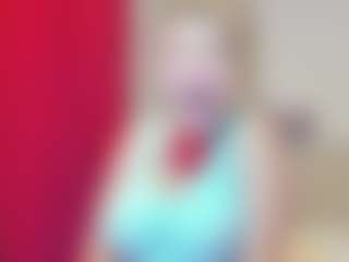Live cam show with DangerSimona - Anal Curvy on livesuperchat.net