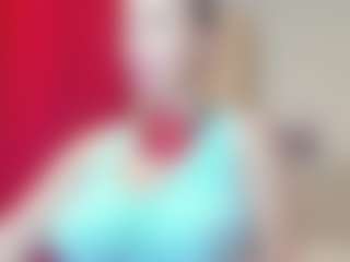 Live cam show with DangerSimona - Oil on TeamSkeetLive