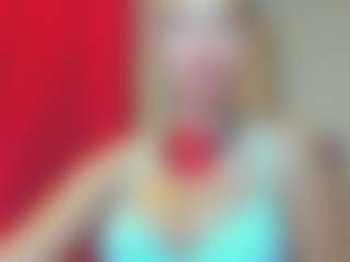 Live cam show with DangerSimona - New Shaved Pussy on live18s.com
