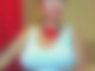 Live cam show with DangerSimona - Middle Aged on Milfs Live