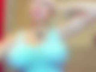 Live cam show with DangerSimona - Oil on TeamSkeetLive