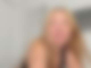Live cam show with florawinx - Green Eyes on Camsoda Late Night