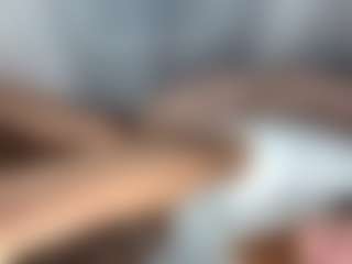 Live cam show with Ely - Deepthroat on friskycurves.com