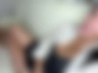 Live cam show with Ely - Orgasm on friskycurves.com
