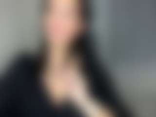 Spettacolo in cam dal vivo con Ely - Smoking su Camsoda