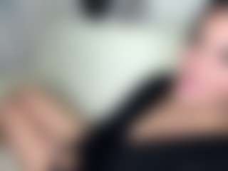 Live cam show with Ely - Cowgirl on luckytryst.com