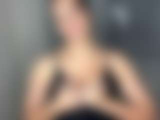 Live cam show with Ely - Dirty Talk on Camsoda