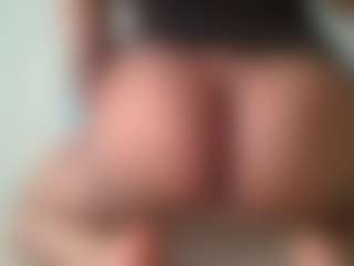 uwerashams's Live Sex Cam Show