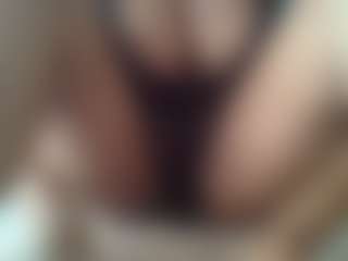 uwerashams's Live Sex Cam Show